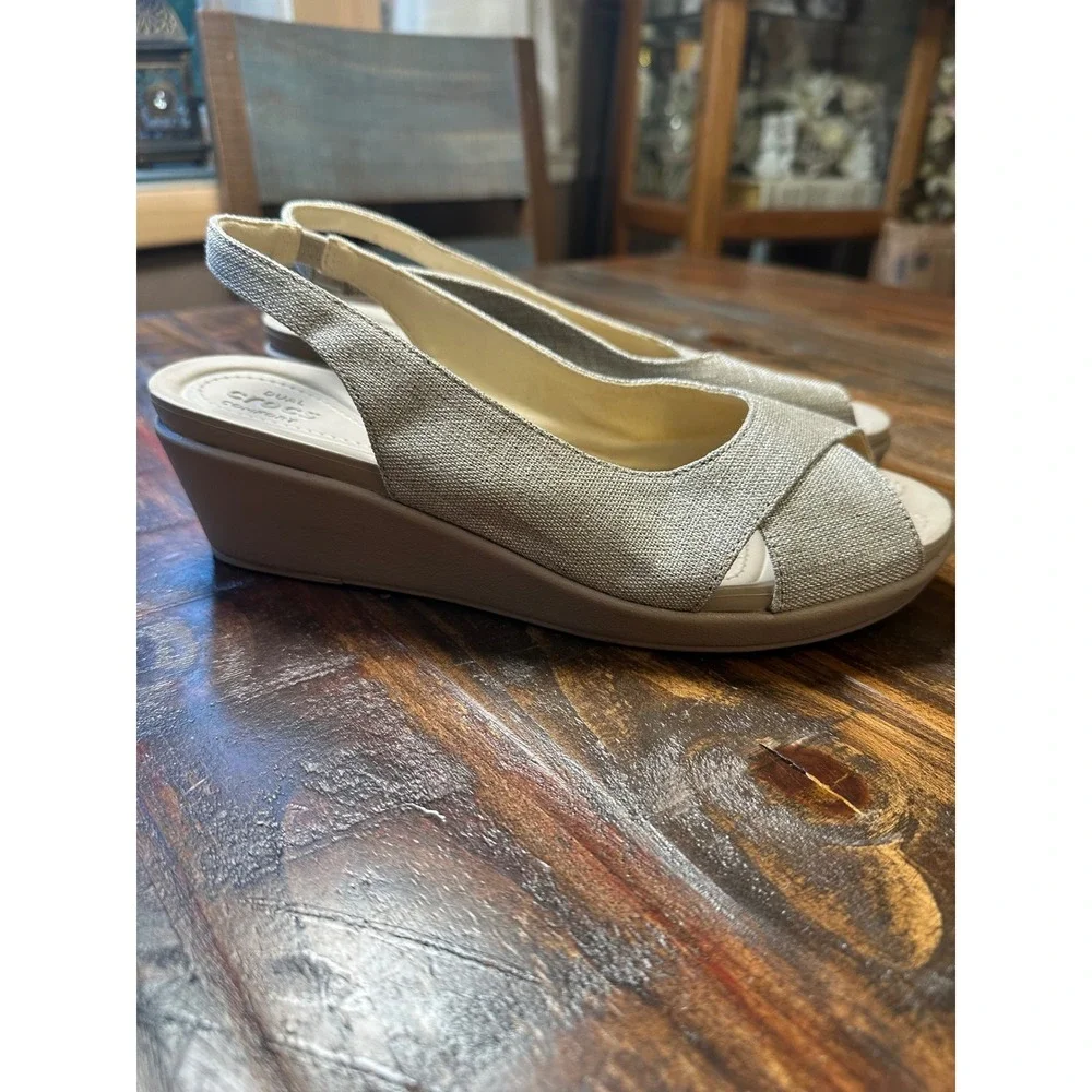 Crocs‎ Women 10 Metallic Linen Slingback Wedge Sandals Peep Toe Silver 205261